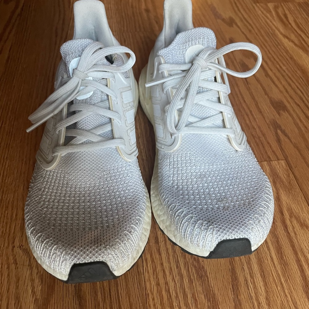 Women Adidas White Ultraboost Size 6